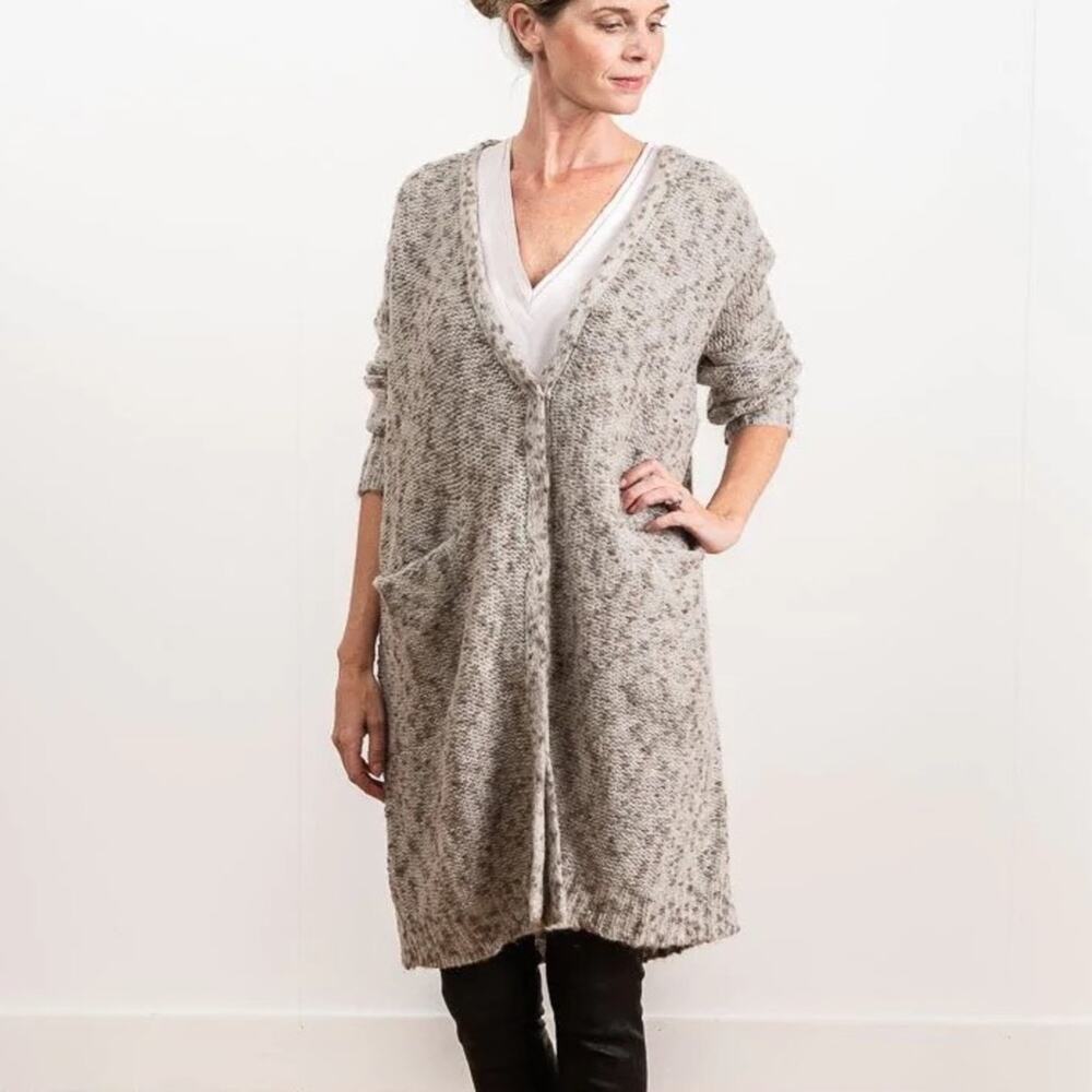 Inhabit Blend Dot Wool Blend Cozy Oversized Chunky Knit Cardigan in Drift